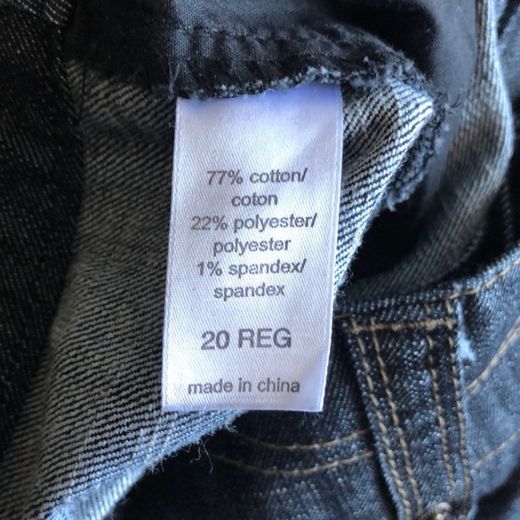 A42- Maurices jeans plus size - Picture 4 of 8